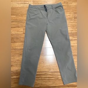 Lululemon ABC Pants, Sz 34/32, Classic Fit.